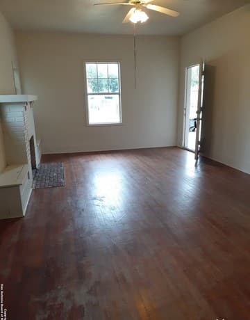 116 W Young — photo 3