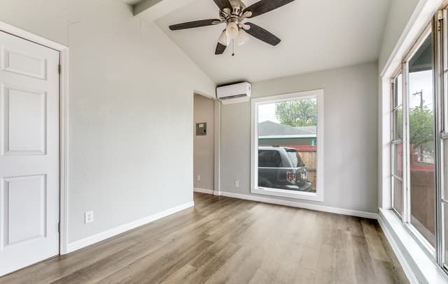 146 Caddo Unit A — photo 3