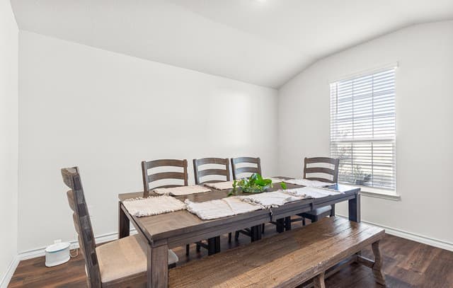 3-bedroom rental at 7226 Perseus in San Antonio, TX — photo 4