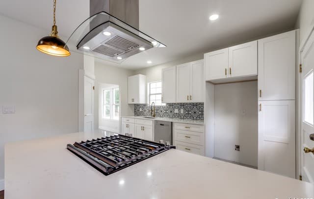 2007 W Mistletoe Ave — photo 5