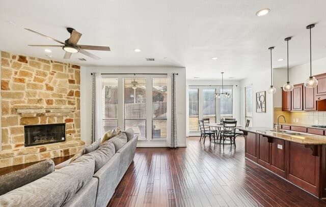 21706 Miranda Hill — photo 1