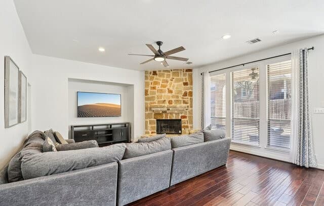 21706 Miranda Hill — photo 2