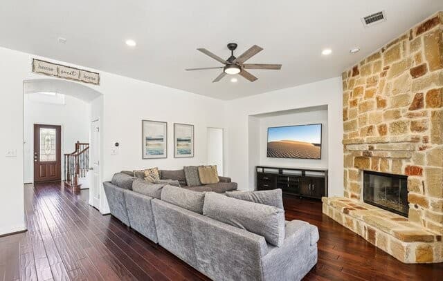 21706 Miranda Hill — photo 3