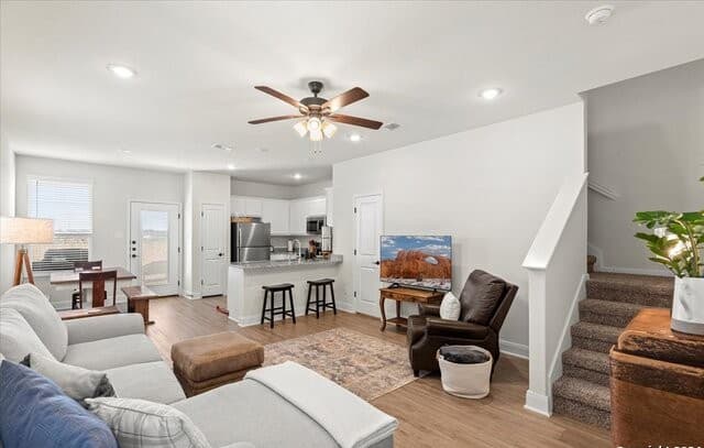 3-bedroom rental at 13710 Enzo Gate Unit 102 in San Antonio, TX — photo 4