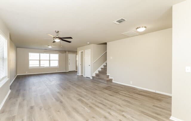 3-bedroom rental at 9475 Mulberry Path in San Antonio, TX — photo 4