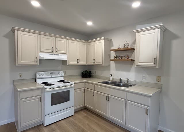 4915 Fortuna Pl. — photo 5