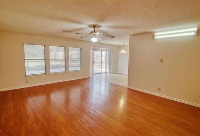 13911 Edge Point Dr — photo 3