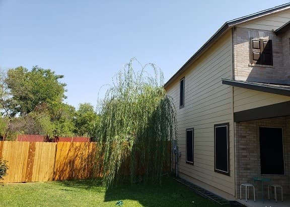 3-bedroom rental at 54 Basin Elm in San Antonio, TX — photo 2