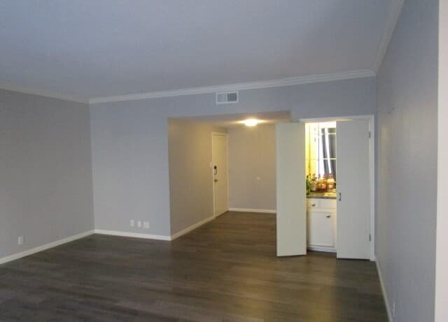 3678 Hidden Unit 15-02 — photo 3