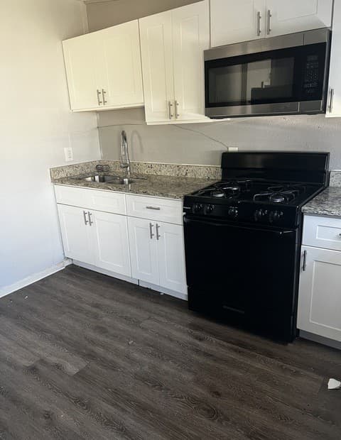 351 Overhill Unit UNIT B — photo 1