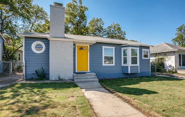 2-bedroom rental at 838 Hammond in San Antonio, TX — photo 1