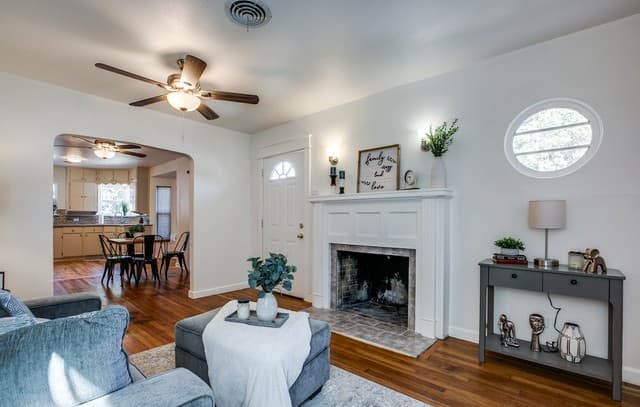 2-bedroom rental at 838 Hammond in San Antonio, TX — photo 3