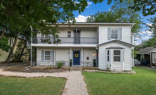 2-bedroom rental at 422 Pershing Unit B in San Antonio TX