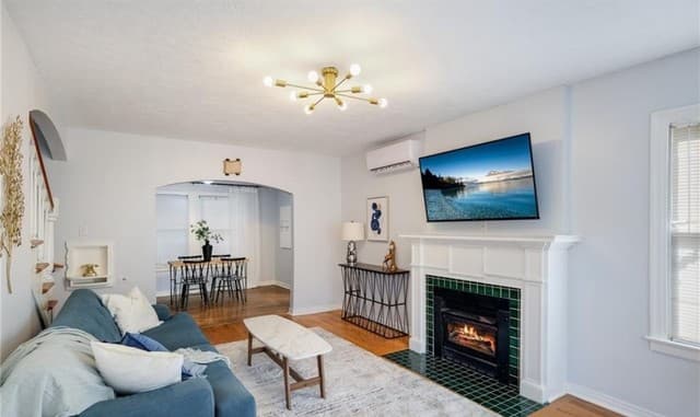 2-bedroom rental at 422 Pershing Unit B in San Antonio, TX — photo 4