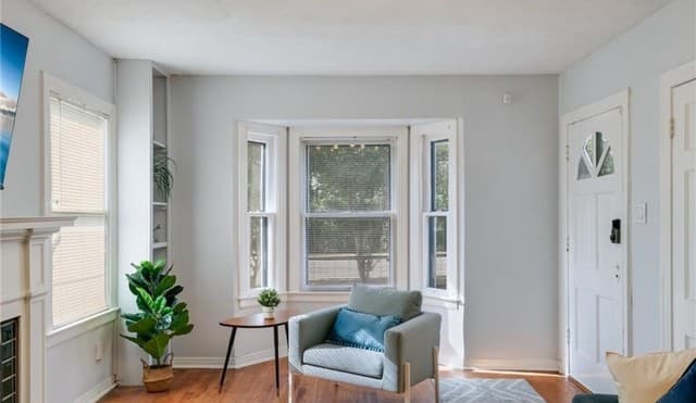 2-bedroom rental at 422 Pershing Unit B in San Antonio, TX — photo 5