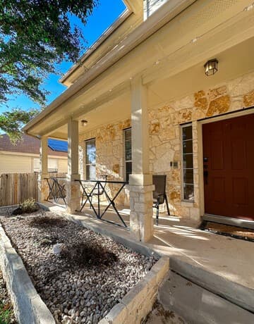 4-bedroom rental at 11023 Mustang Spring in San Antonio, TX — photo 2