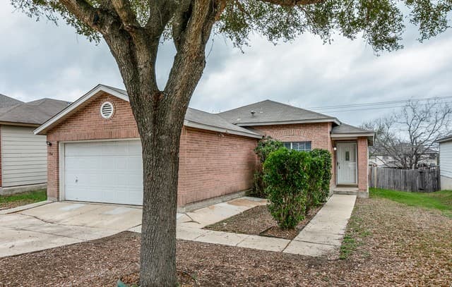 3-bedroom rental at 734 Butler Point in San Antonio, TX — photo 2