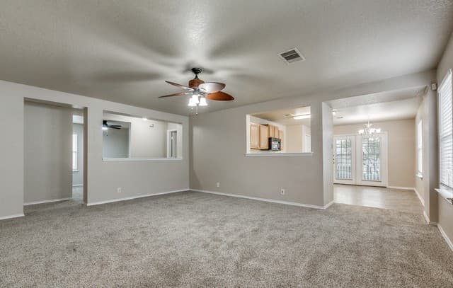 3-bedroom rental at 734 Butler Point in San Antonio, TX — photo 4