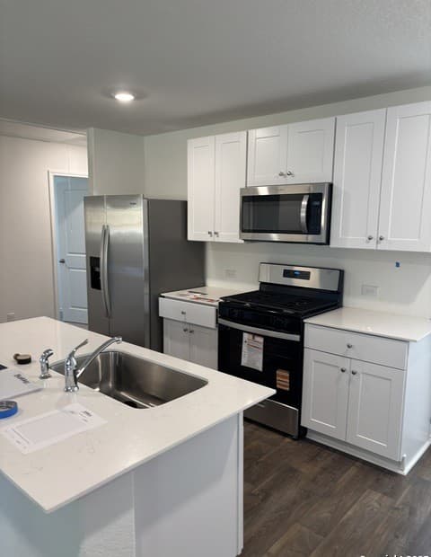 4-bedroom rental at 5131 Blind Shot in San Antonio, TX — photo 5