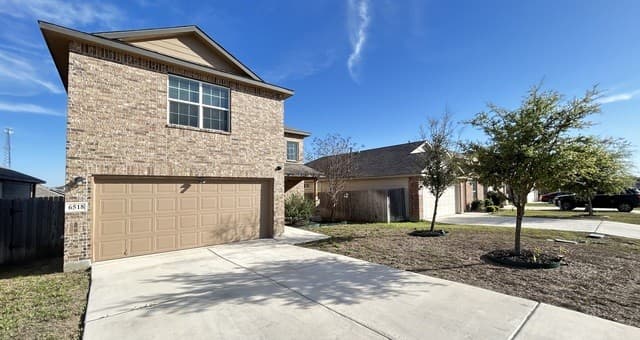 3-bedroom rental at 6518 Hoffman Plain in San Antonio, TX — photo 2