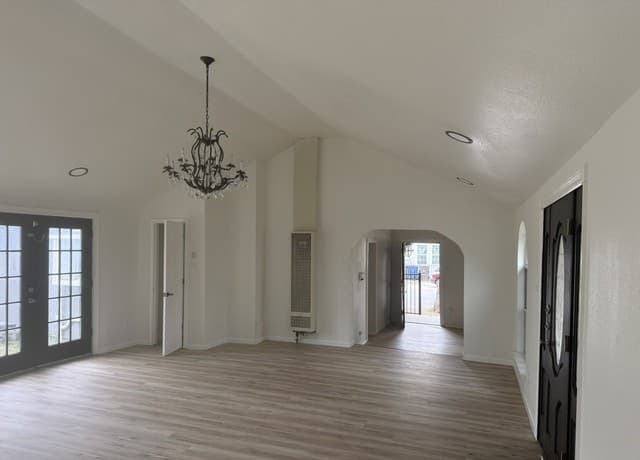 709 S Chupaderas — photo 5