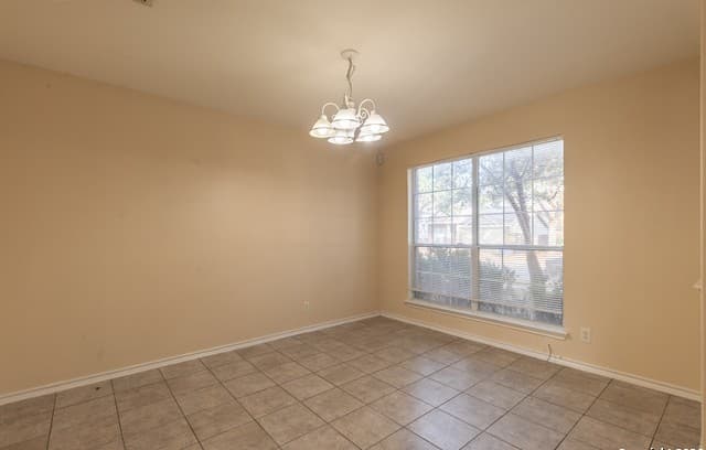 3-bedroom rental at 635 Lynx Mountain in San Antonio, TX — photo 2