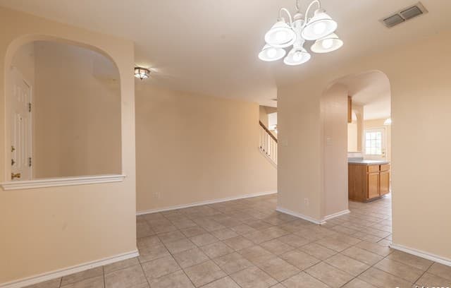 3-bedroom rental at 635 Lynx Mountain in San Antonio, TX — photo 4