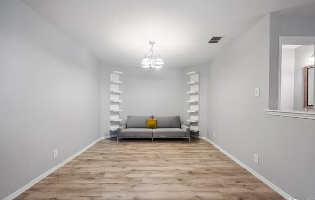 4-bedroom rental at 11927 Ranchwell Cove in San Antonio, TX — photo 4