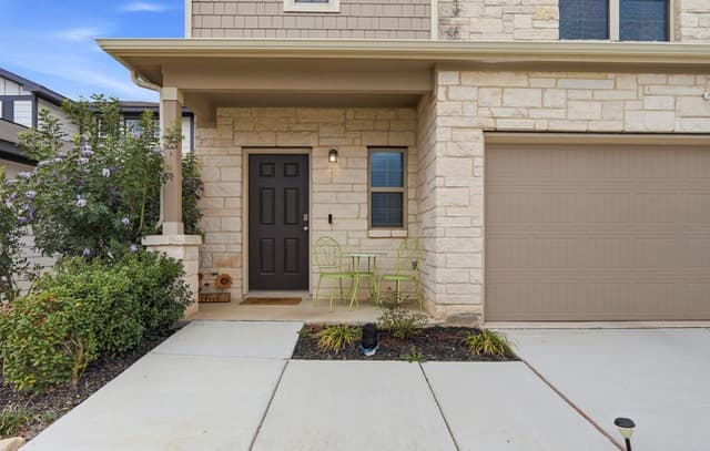 827 Laurel — photo 3