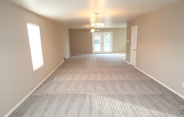 3-bedroom rental at 9715 Amber Ledge in San Antonio, TX — photo 5