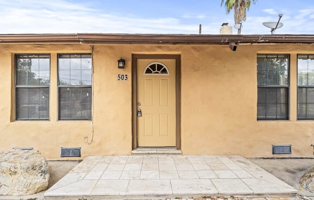 503 Verne Unit 1 — photo 2