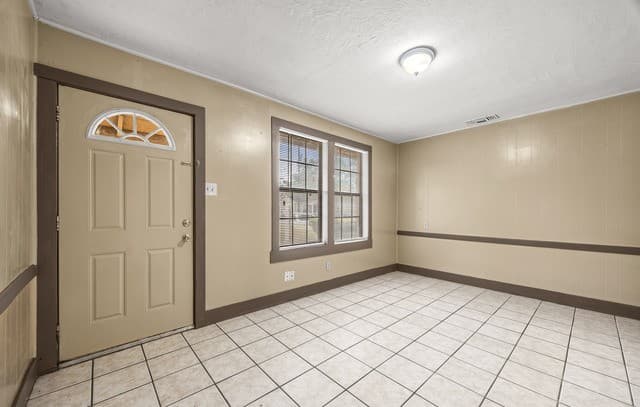 503 Verne Unit 1 — photo 3