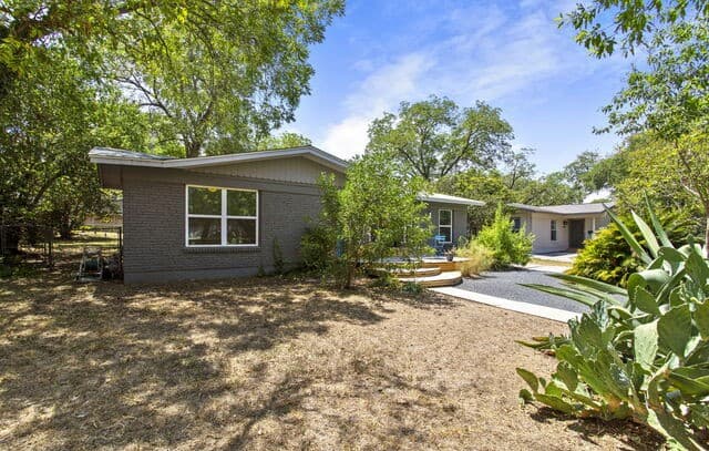 2010 Edgehill — photo 2