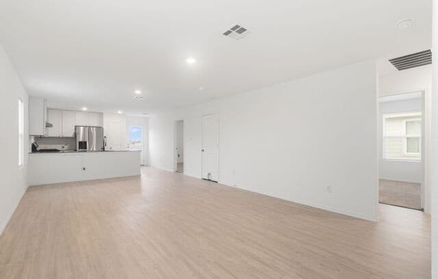 11720 Arctic Rose — photo 3