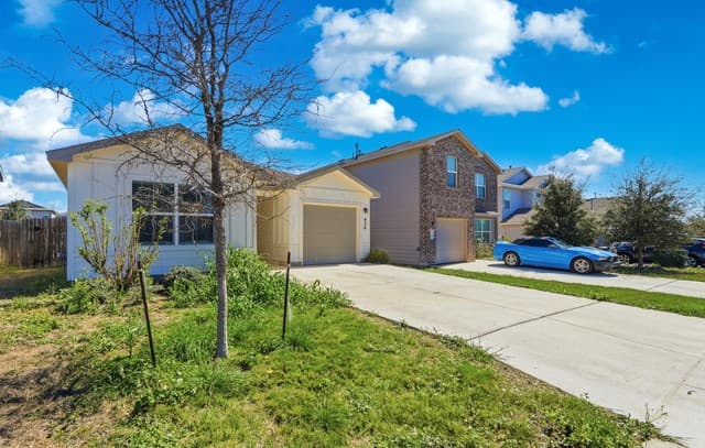 3-bedroom rental at 926 Cozumel Emerald in San Antonio, TX — photo 3