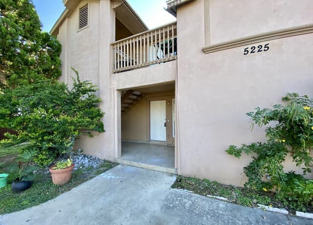 5225 Meadow Field Unit 1 — photo 2