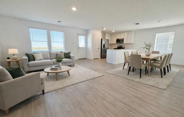 9203 Kinsel Pk — photo 1