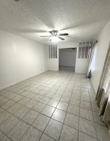 208 W Benton — photo 3