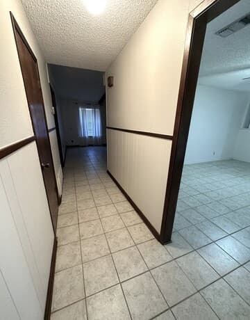 208 W Benton — photo 4