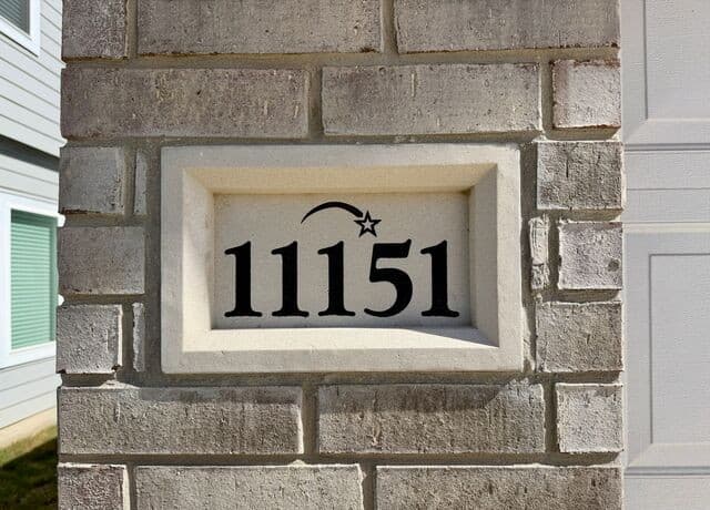 11151 Hollinger Cir — photo 2