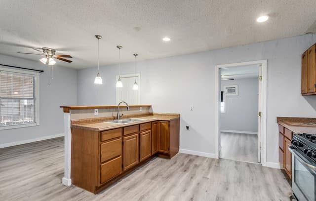 347 W Hermine — photo 5