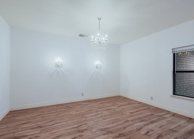 4-bedroom rental at 9231 Linbrooke in San Antonio, TX — photo 4