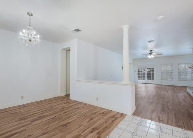 4-bedroom rental at 9231 Linbrooke in San Antonio, TX — photo 5