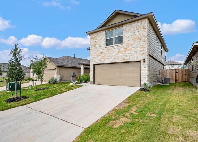 3-bedroom rental at 22607 Green Jacket in San Antonio, TX — photo 2