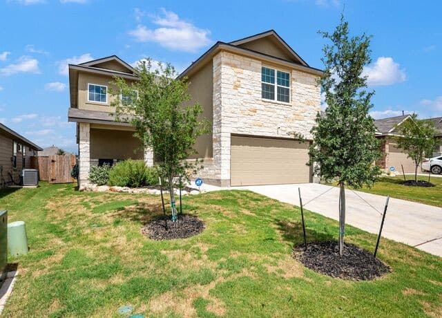 3-bedroom rental at 22607 Green Jacket in San Antonio, TX — photo 3