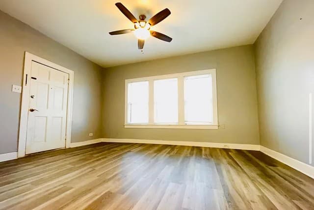 2907 N Elmendorf Unit 2911 — photo 5