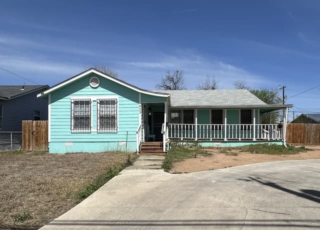 923 McIlvaine Unit 101