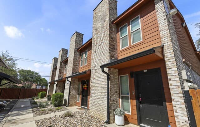 2718 Old Field — photo 3