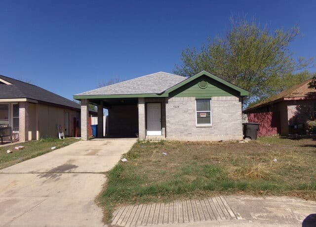 3-bedroom rental at 9228 Balboa Port in San Antonio TX