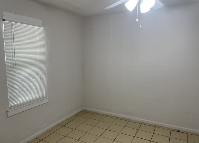 1467 W Gerald Ave — photo 4